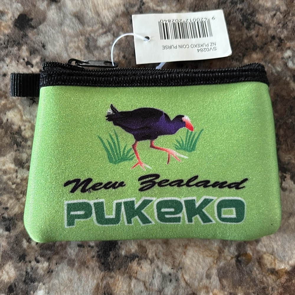 New Zealand zippered coin purse wallet NWT